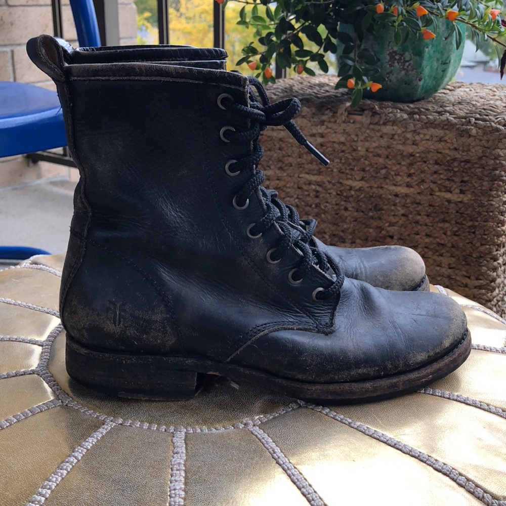 FRYE Distressed Veronica Combat Boots Black 7.5